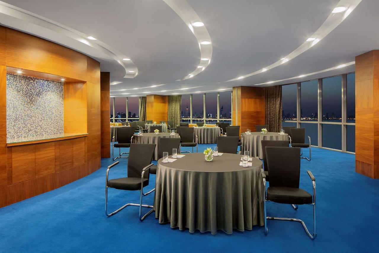 Symphony Style Hotel Kuwait Salmiya المظهر الخارجي الصورة Meeting room