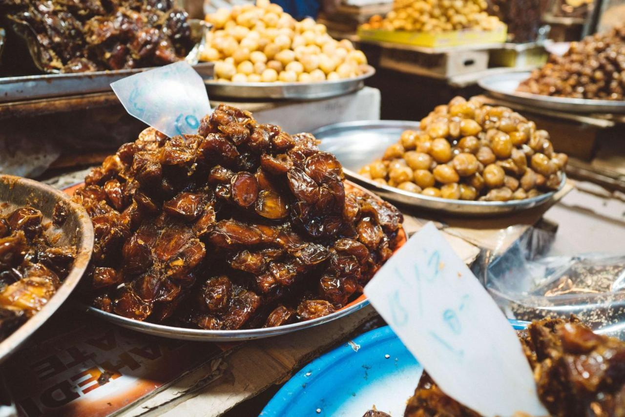Symphony Style Hotel Kuwait Salmiya المظهر الخارجي الصورة Dried figs