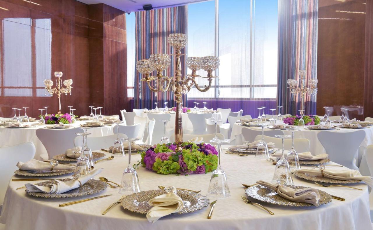 Symphony Style Hotel Kuwait Salmiya المظهر الخارجي الصورة The ballroom at the hotel